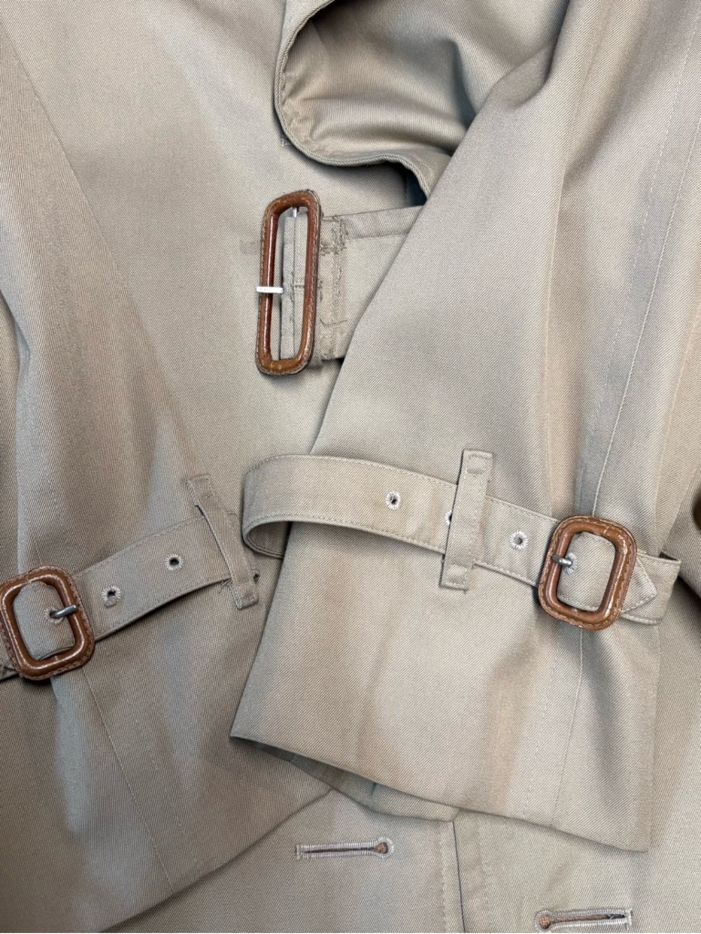 Burberry trench coat - Picture 10 of 15